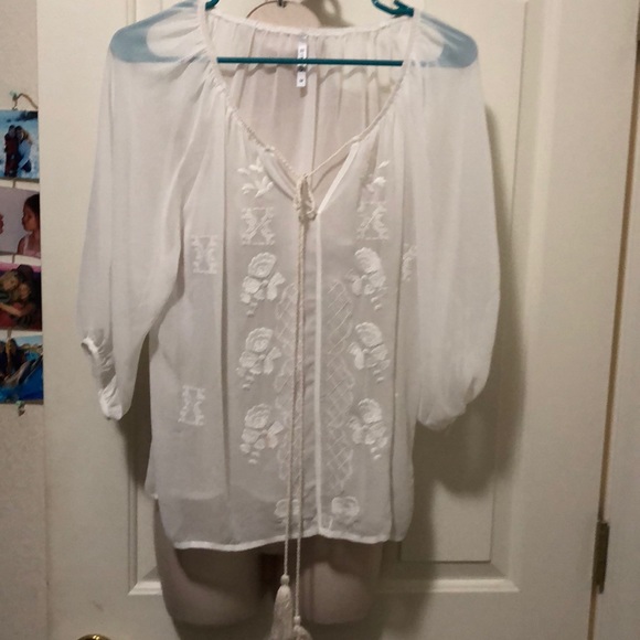 ZINGA Tops - 🌺 Sheer Embroidered Blouse